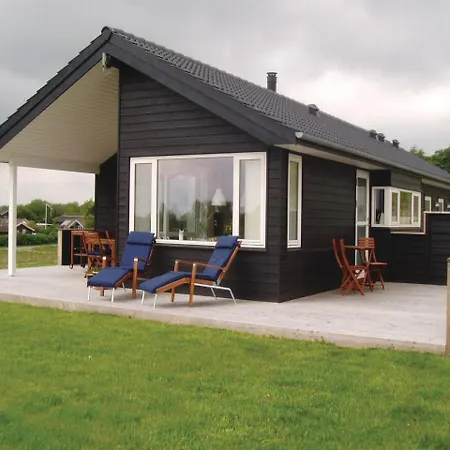Casa de Férias Three-bedroom Holiday In Haarby *